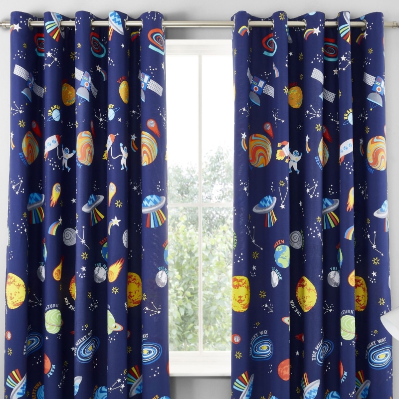 Vorhänge & Jalousien